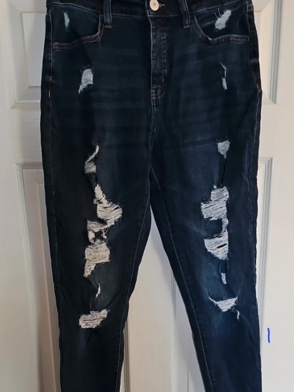 Dark Wash Disressed SO Super High Rise Curvy Jeggings Size: 11/30
